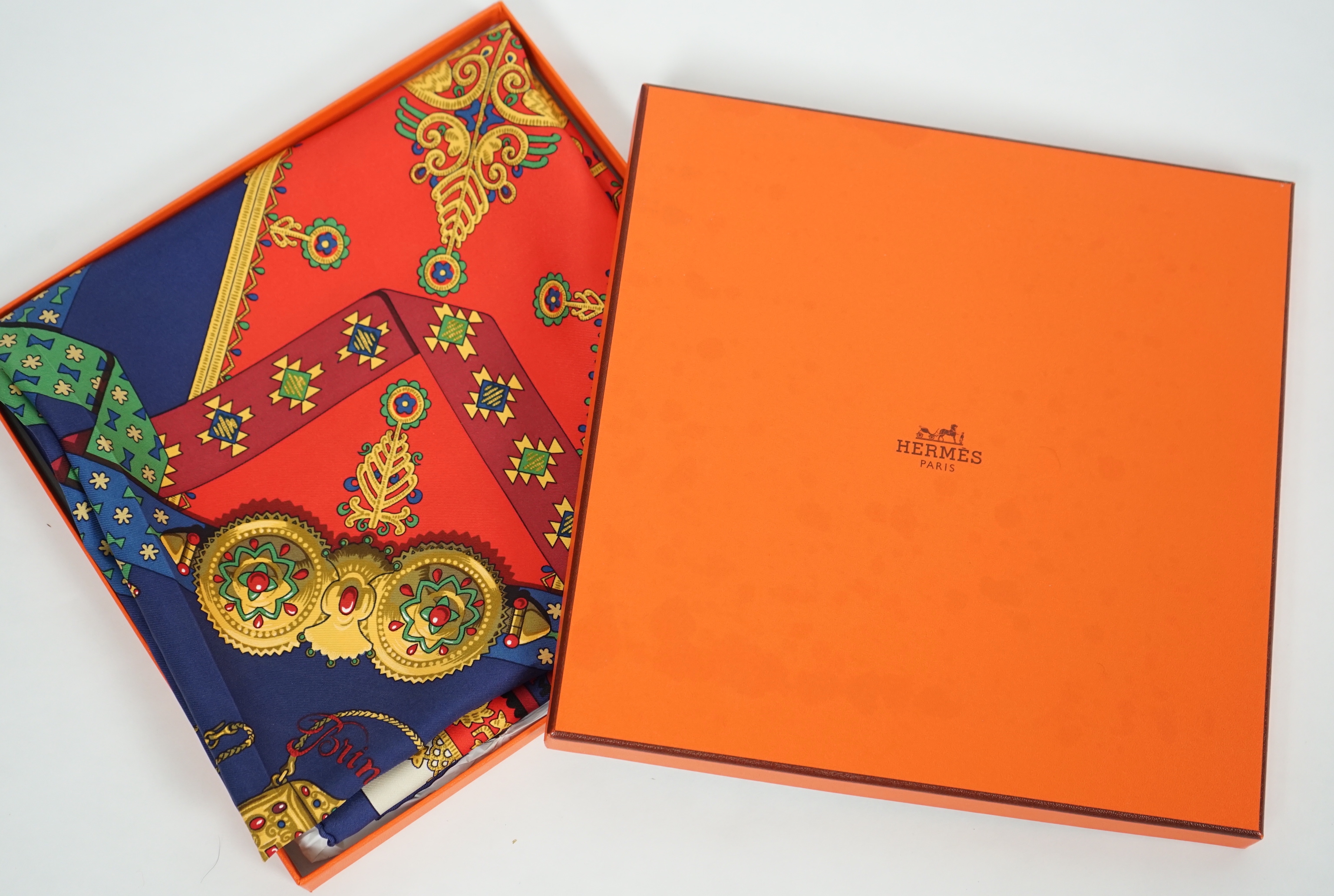 A Hermès Brins D'or silk scarf by Julia Abadie, 90cm x 90cm